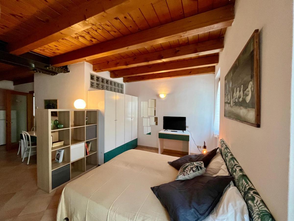 Bright, Cozy Apartment In The Heart Of Verona Exterior photo
